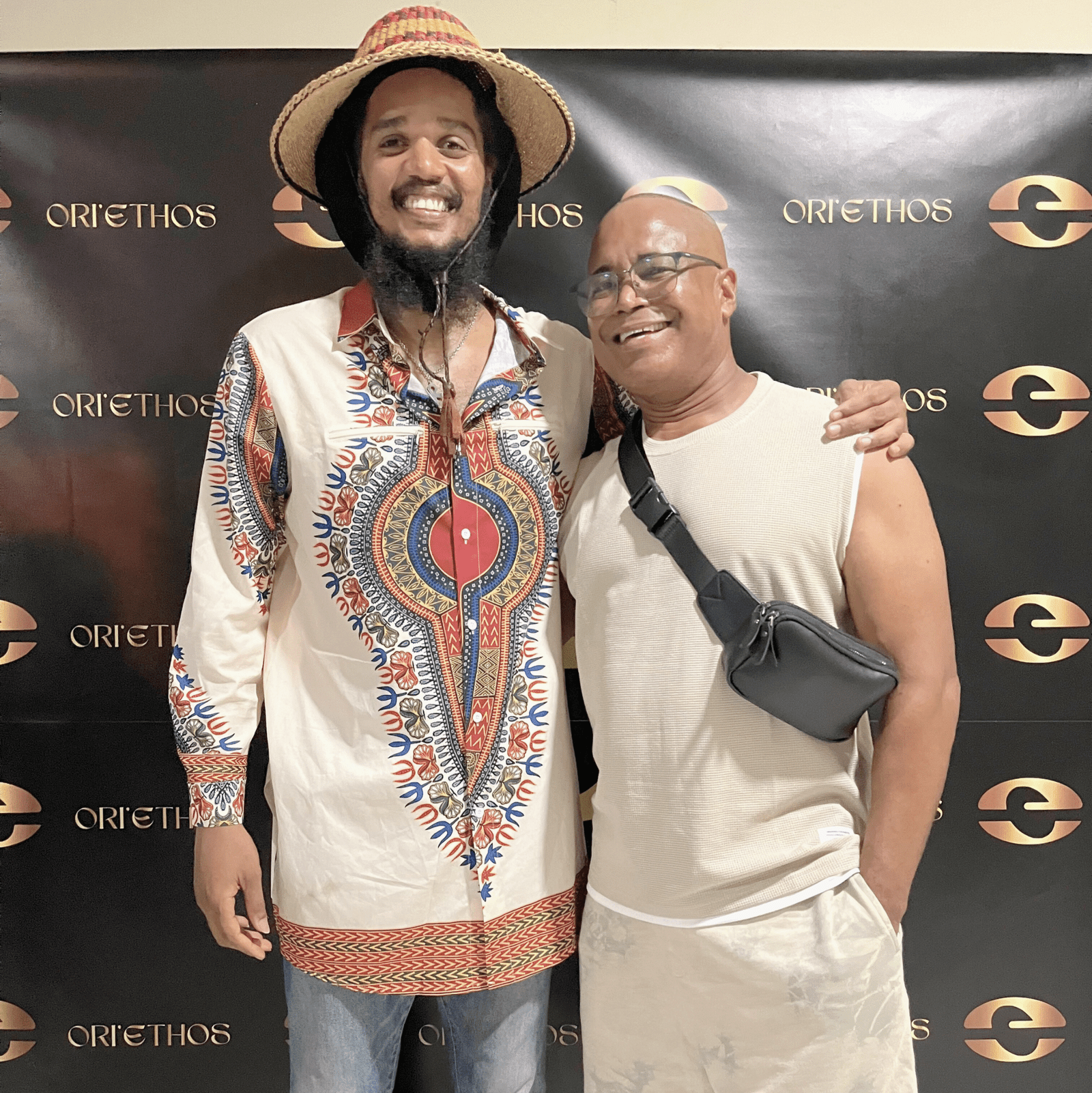 Concerto Firmino Canta no Feminino em Cabo Verde, organizado pela Oriatus, empresa especializada em eventos e agenciamento de artistas. Espetáculo inesquecível com música ao vivo, cultura e animação.