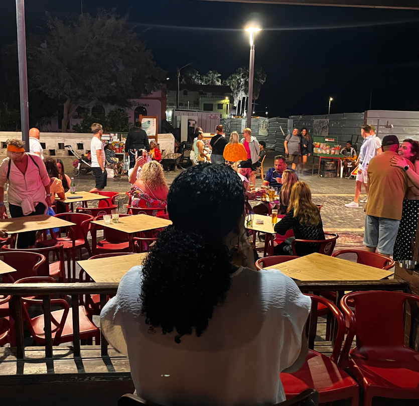 Windy brito uma vocalista, cantora cabo Verdiana agenciada pela empresa oriethos situada na ilha do Sal